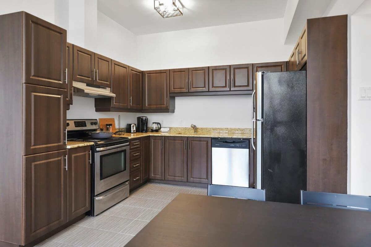 M11 The Star Wars Suite 3Br Downtown مونتريال المظهر الخارجي الصورة